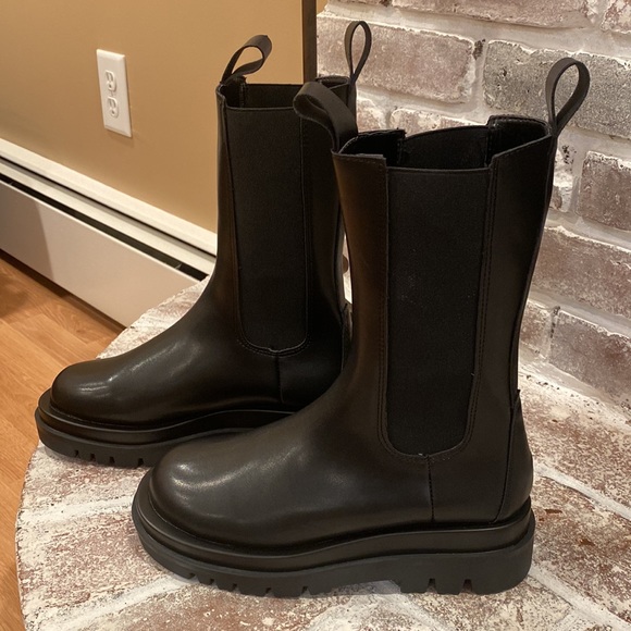 She & In Waterproof Boots.  Size 40. 12” height - Picture 4 of 9
